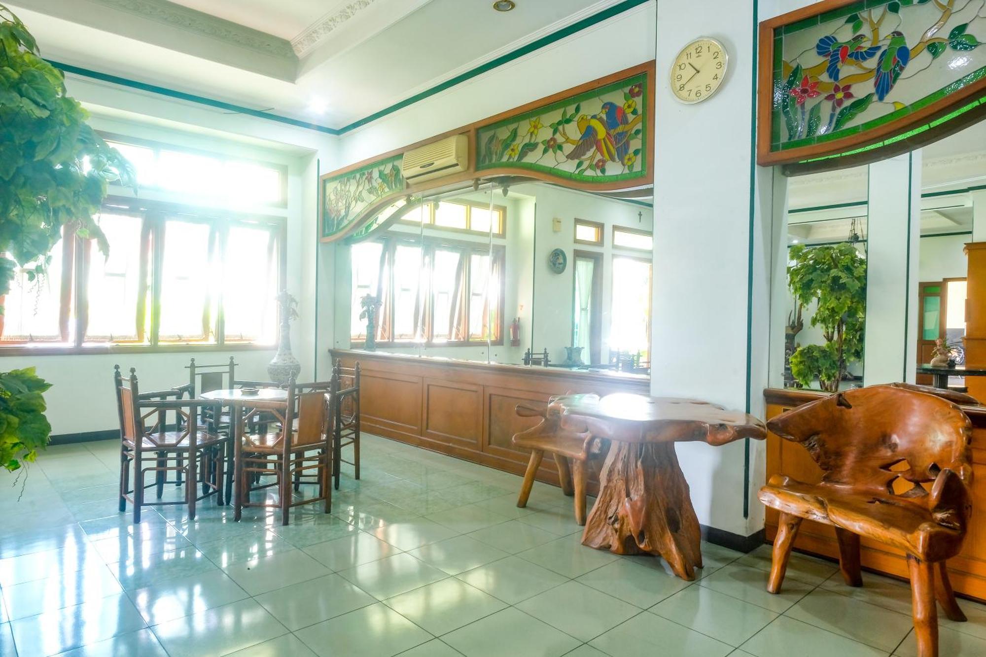 Hotel Reddoorz Near Xt Square Yogyakarta