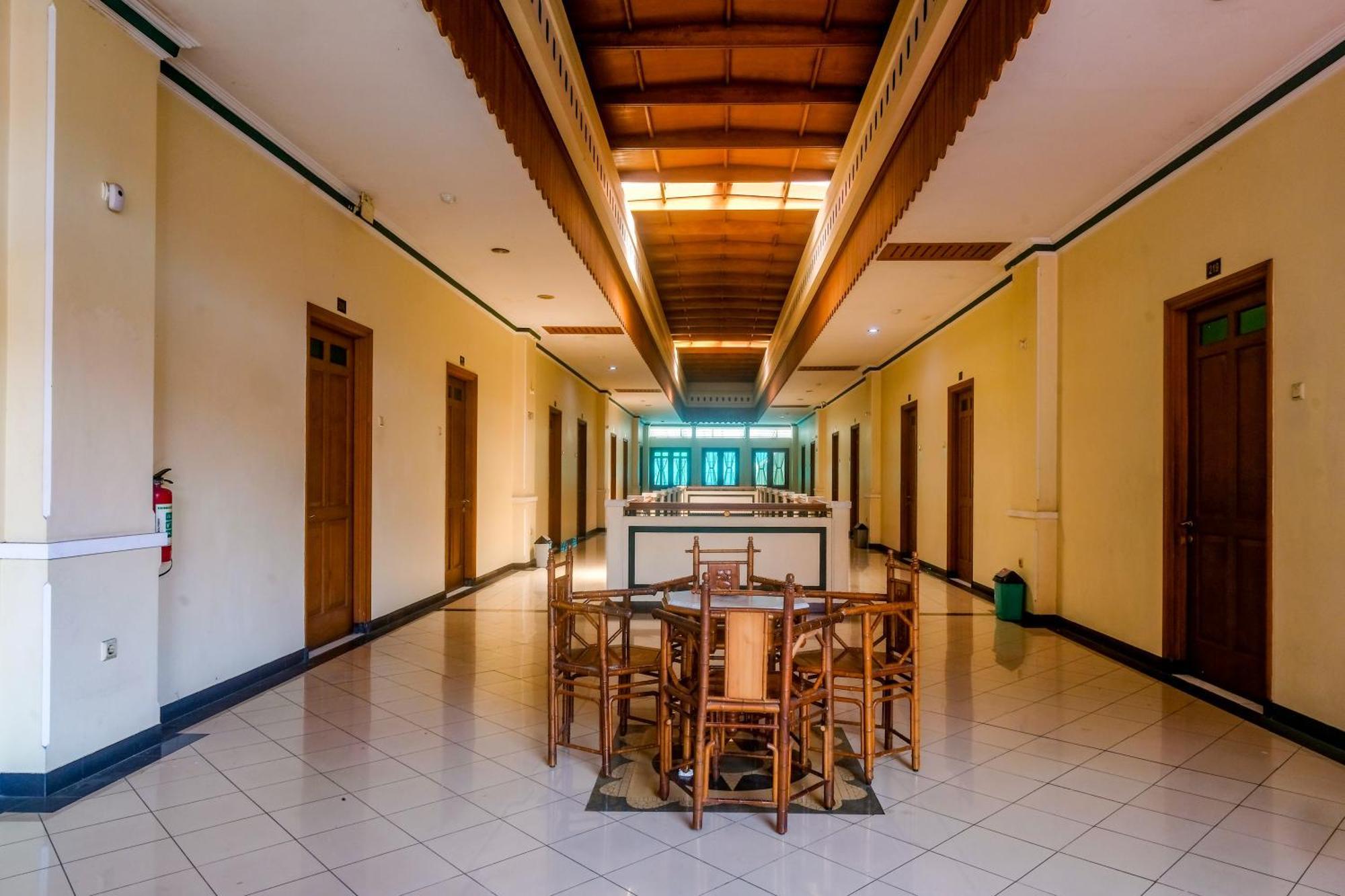 Reddoorz Near Xt Square 2* Yogyakarta