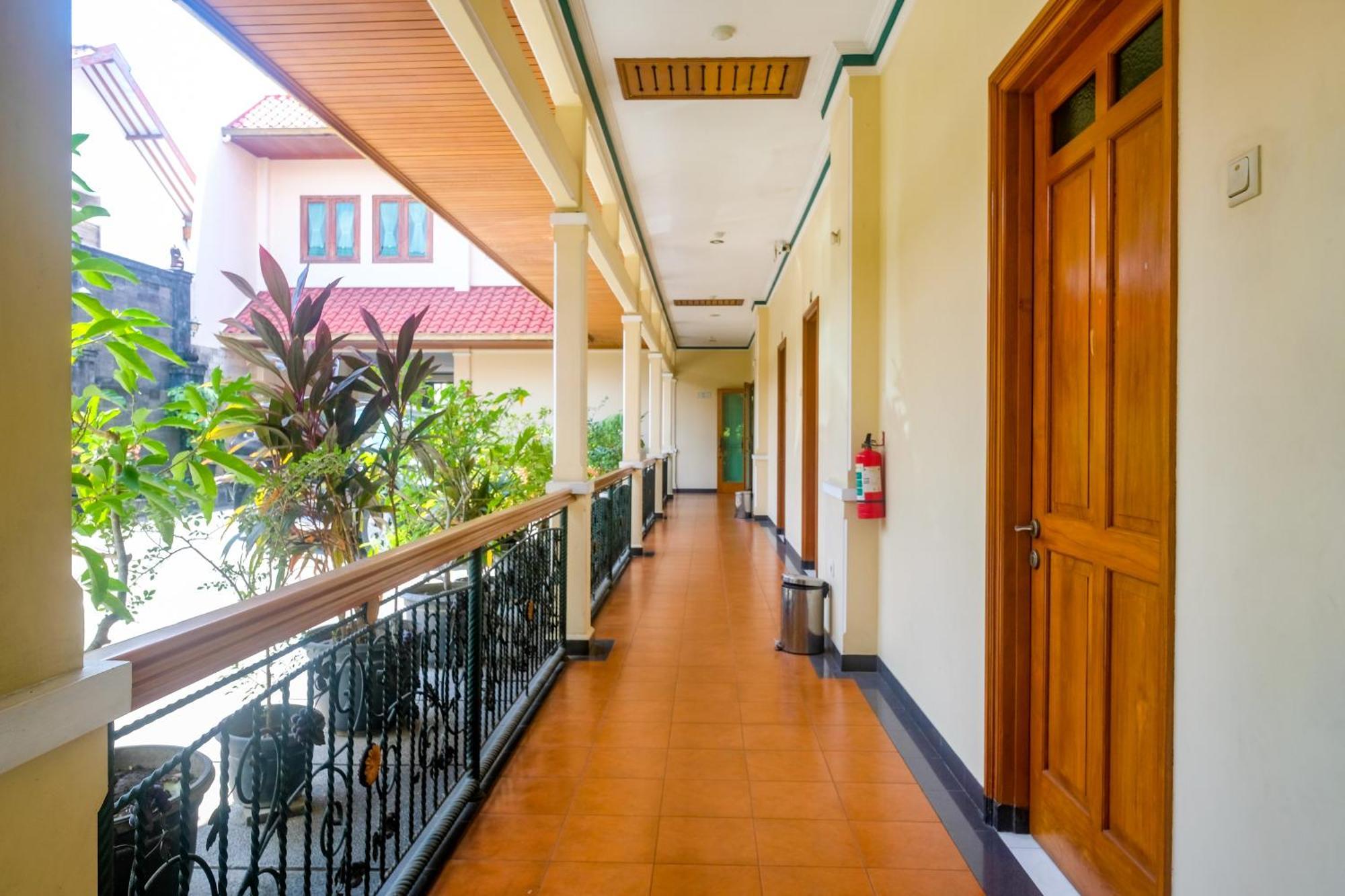 Hotel Reddoorz Near Xt Square Yogyakarta